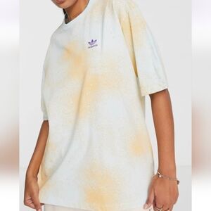 The Adidas Originals Women's AOP T-Shirt Sz M